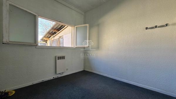 Eauze (32800) LOCAL PROFESSIONNEL OU INVESTISSEMENT LOCATIF- Fort potentiel à proximité du centre-ville