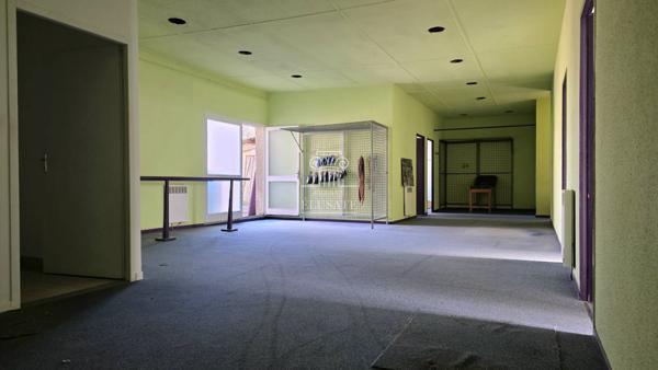 Eauze (32800) LOCAL PROFESSIONNEL OU INVESTISSEMENT LOCATIF- Fort potentiel à proximité du centre-ville