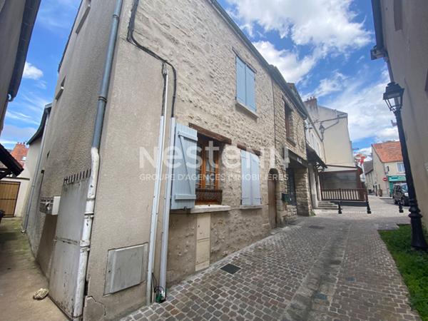 Immeuble - Plein centre ville de La Ferté Alais - 4 appartements - Idéal investisseur !