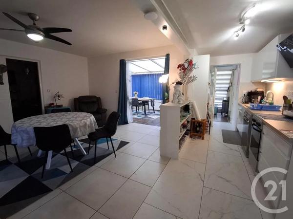 Maison à vendre  6 pièces - 135 m 2   JULLOUVILLE  - 50
