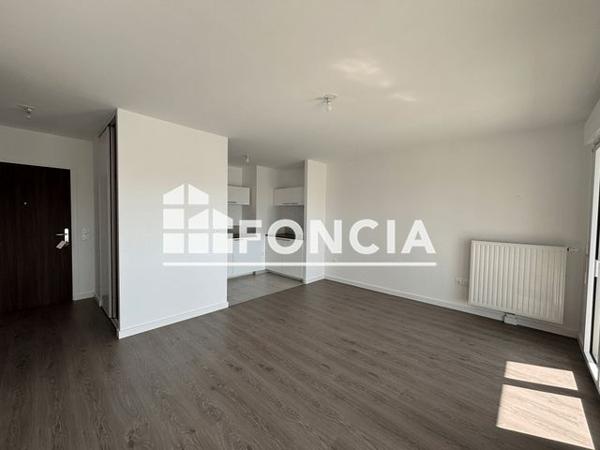 Location Appartement 2 pièces 42.31 m² - 16 AVENUE BREBANT Reims 51100