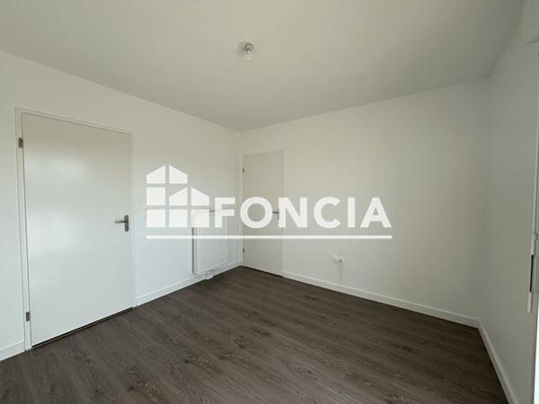 Location Appartement 2 pièces 42.31 m² - 16 AVENUE BREBANT Reims 51100