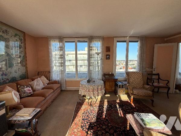 Paris 17ème Roger Bacon - 2 pièces 51m² - terrasse 31 m² - dernier étage avec ascenseur