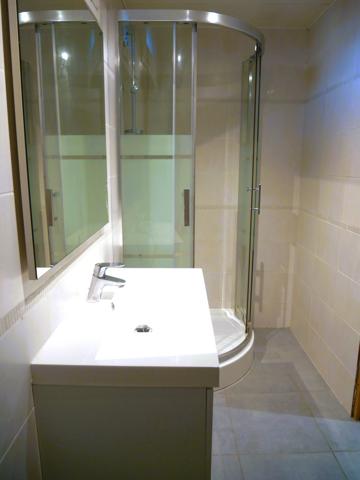 Trets (13530) Maison de Ville de type 5 avec garage, terrasse, piscine et dépendance.