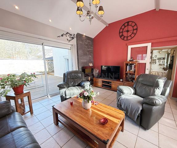 Maison ancienne pleine de charme à Bessines sur Gartempe, havre de paix et d'énergie