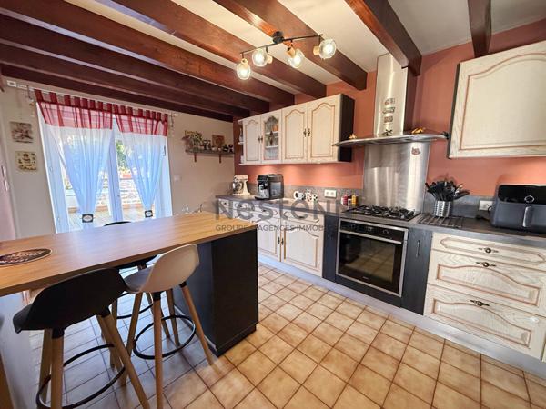 Maison ancienne pleine de charme à Bessines sur Gartempe, havre de paix et d'énergie