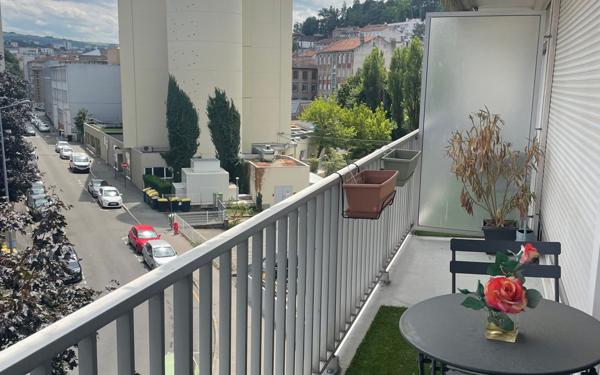 Appartement à vendre    4 pièces • 94,79 m2 Saint-Étienne