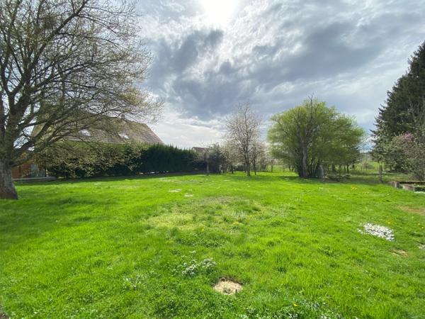Ancienne ferme rénovée de 123 m2 sur un terrain clos de 25 ares