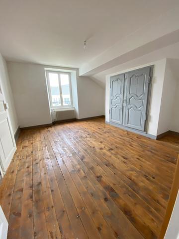 Ancienne ferme rénovée de 123 m2 sur un terrain clos de 25 ares