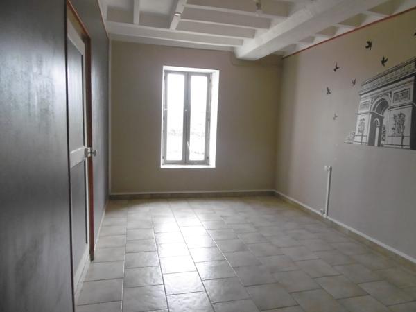 Maison 2 ch Plain-pied Campagne Sans vis à vis Dépendances 1850 m2 de terrain