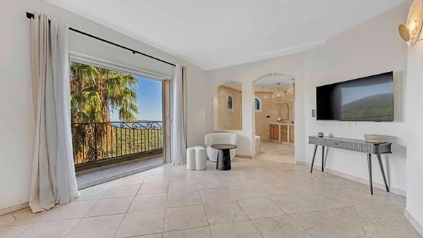 Vente Maison de maître Grimaud 12 Pièces 464 m²