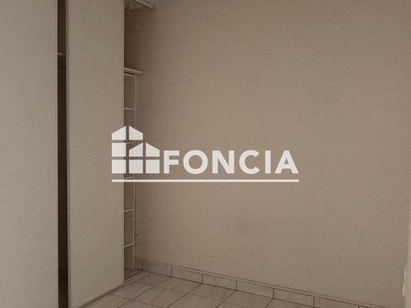 Location Appartement 2 pièces 37 m² - 282 AVENUE DES THERMES Uriage Les Bains 38410