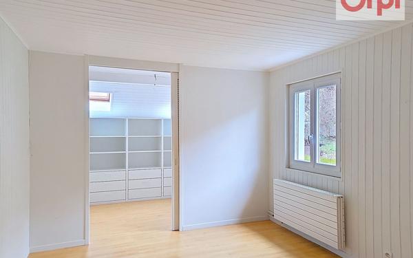 Maison à vendre    4 pièces •  Monnetier-Mornex