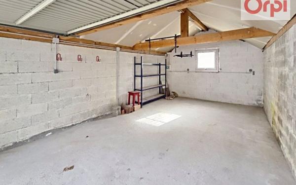 Maison à vendre    4 pièces •  Monnetier-Mornex