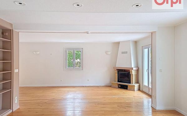 Maison à vendre    4 pièces •  Monnetier-Mornex