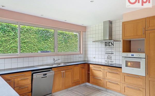 Maison à vendre    4 pièces •  Monnetier-Mornex