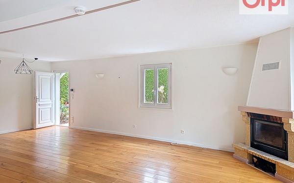 Maison à vendre    4 pièces •  Monnetier-Mornex