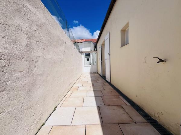 Maison à vendre |  Rochefort |  2 pièces | 58 m²