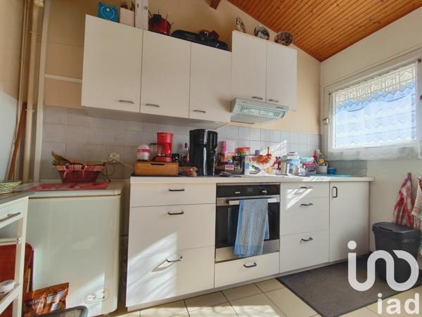 Maison 3 pièces de 47 m² à Roumazières-Loubert (16270)