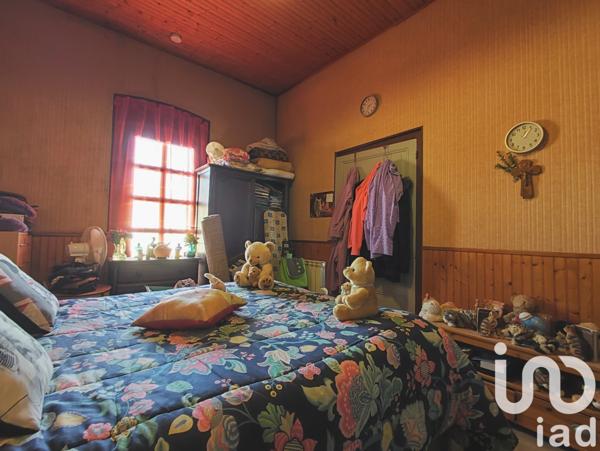 Maison 3 pièces de 47 m² à Roumazières-Loubert (16270)