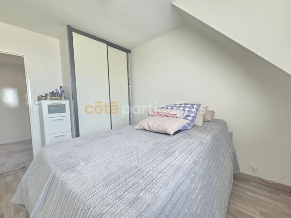 Vente
                Maison93 m² - 4 Pièces -
                    SAINT JEAN DE LA RUELLE (45140)