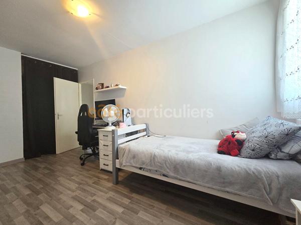 Vente
                Maison93 m² - 4 Pièces -
                    SAINT JEAN DE LA RUELLE (45140)