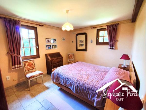 Maison de charme avec toit en chaume à Peyrelevade – Équipements de qualité et cadre idyllique !