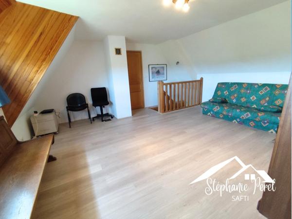 Maison de charme avec toit en chaume à Peyrelevade – Équipements de qualité et cadre idyllique !