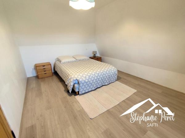 Maison de charme avec toit en chaume à Peyrelevade – Équipements de qualité et cadre idyllique !