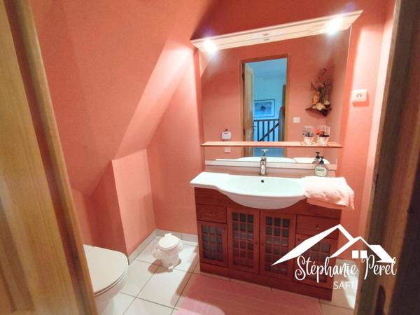 Maison de charme avec toit en chaume à Peyrelevade – Équipements de qualité et cadre idyllique !