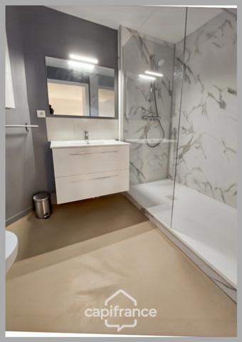 Immeuble à vendre POITIERS (86), collocation de 5 chambres avec salles d'eau privatives