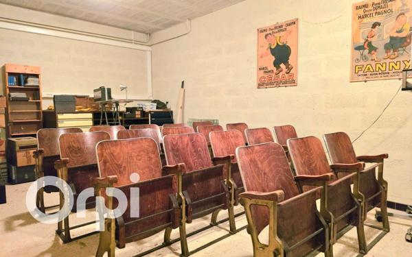 Maison à vendre    11 pièces •  Saint-Martin-de-Crau