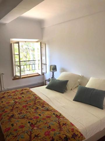 Vente Maison 15 pièces 433 m2 à Aups
