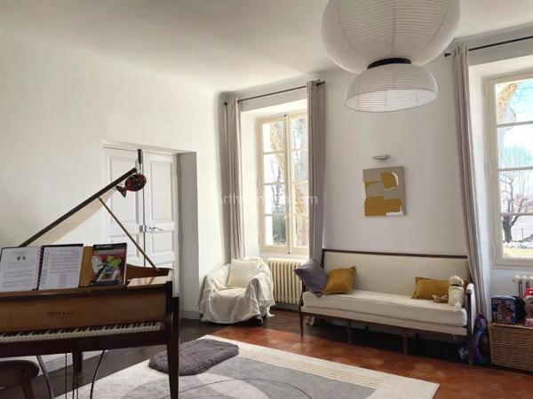 Vente Maison 15 pièces 433 m2 à Aups