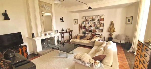 Vente Maison 15 pièces 383 m2 à Aups