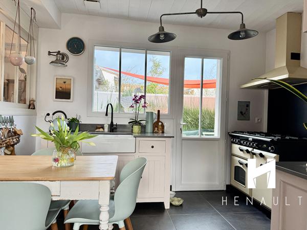 Maison Loix 4 pièce(s) 122.78 m2