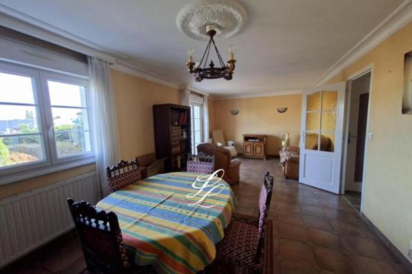 Vente - Maison 5 pièces 96 m 2 SABLE SUR SARTHE (72300)