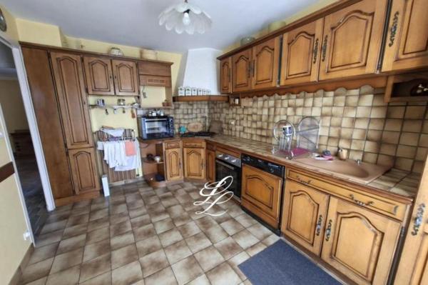 Vente - Maison 5 pièces 96 m 2 SABLE SUR SARTHE (72300)