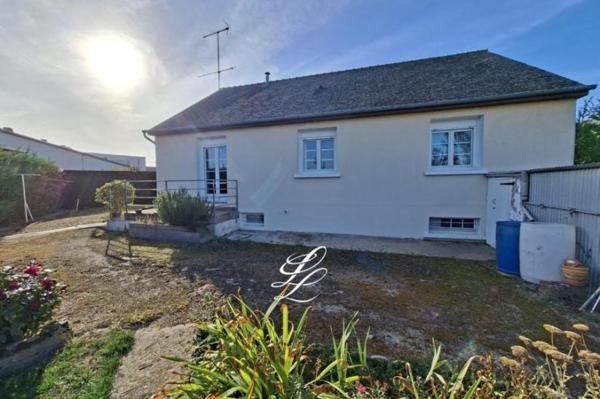Vente - Maison 5 pièces 96 m 2 SABLE SUR SARTHE (72300)