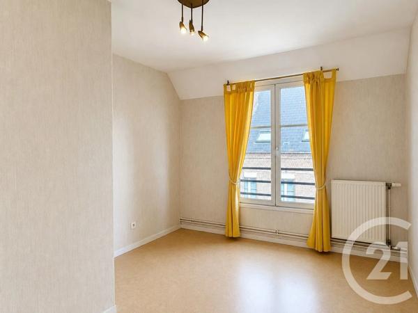 Appartement F4 à vendre  5 pièces - 100,07 m 2   MONTREUIL SUR MER  - 62