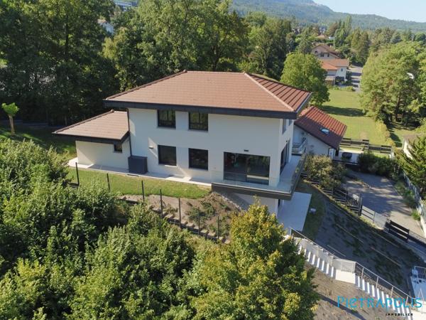 Villa comtemporaine de standing 208m2