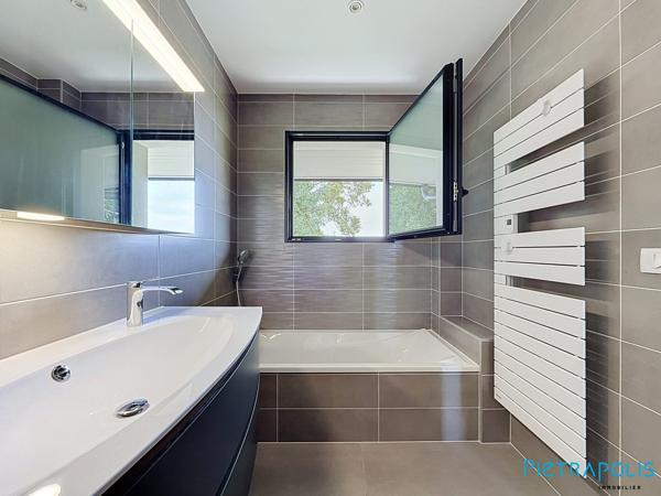 Villa comtemporaine de standing 208m2