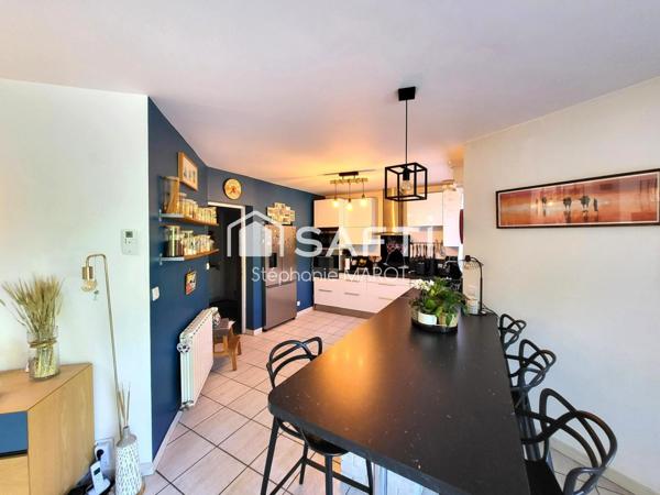 Havre de paix avec piscine et garage à Pessac-Sardine