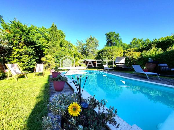 Havre de paix avec piscine et garage à Pessac-Sardine