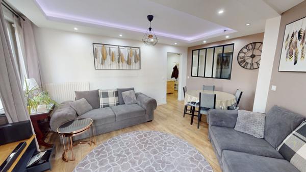 Le Port-Marly ? Appartement 4 pièces entièrement rénové, balcon, vue verdoyante, double box