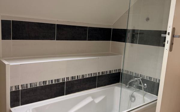 Maison à louer    4 pièces •  Sées