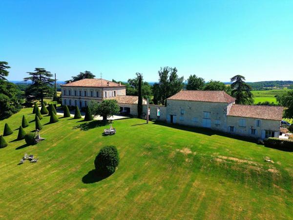Vente Maison de luxe Bergerac 30 Pièces 854 m²