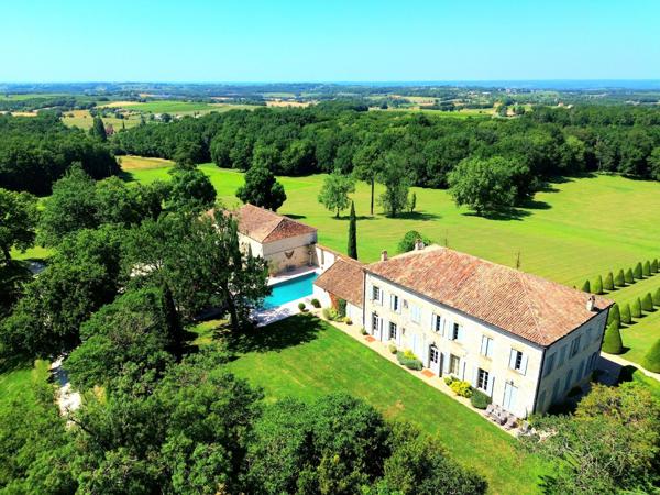 Vente Maison de luxe Bergerac 30 Pièces 854 m²