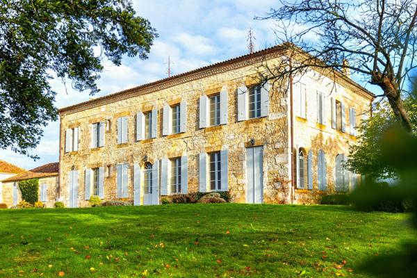 Vente Maison de luxe Bergerac 30 Pièces 854 m²