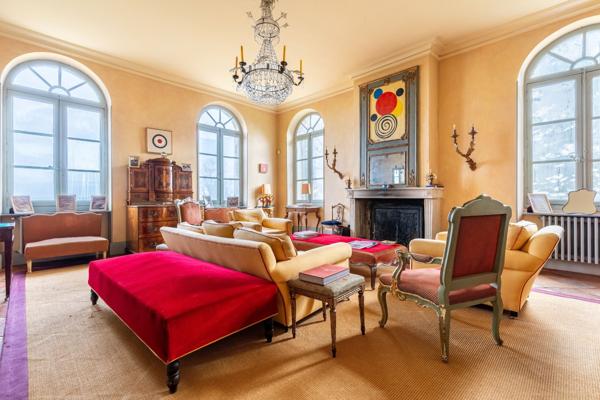 Vente Maison de luxe Bergerac 30 Pièces 854 m²